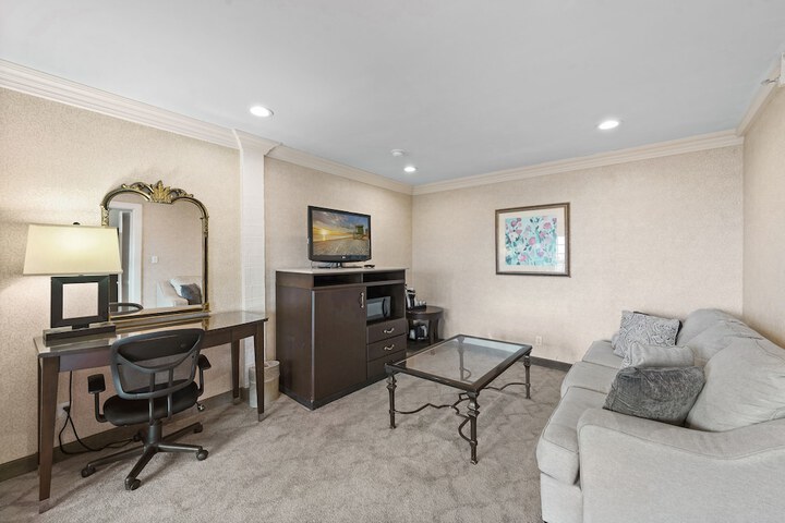 14 West Hotel