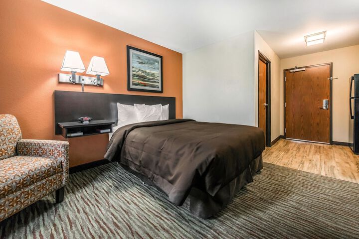 Room 30 of 35