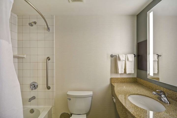 Room 30 of 48