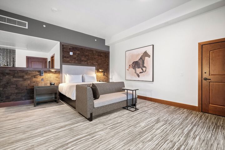 Flying Horse Resort & Club