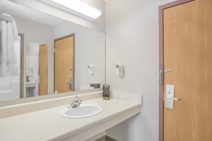Room 16 of 20