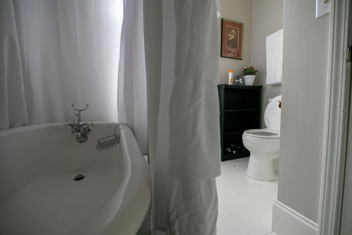 Room 17 of 29