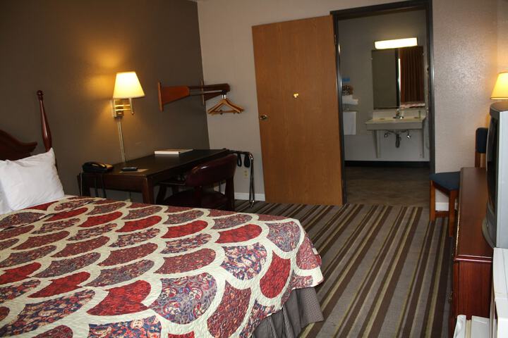 Room 43 of 74
