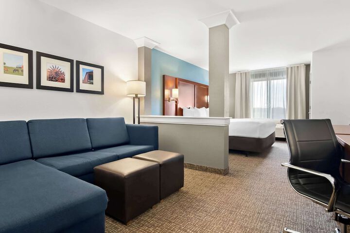 Room 32 of 41