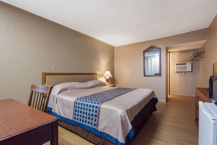 Room 14 of 24