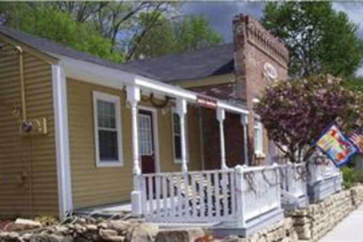 Jeni Js Gifts and Guest Houses