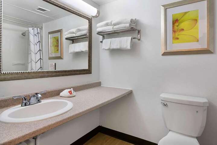 Room 17 of 19