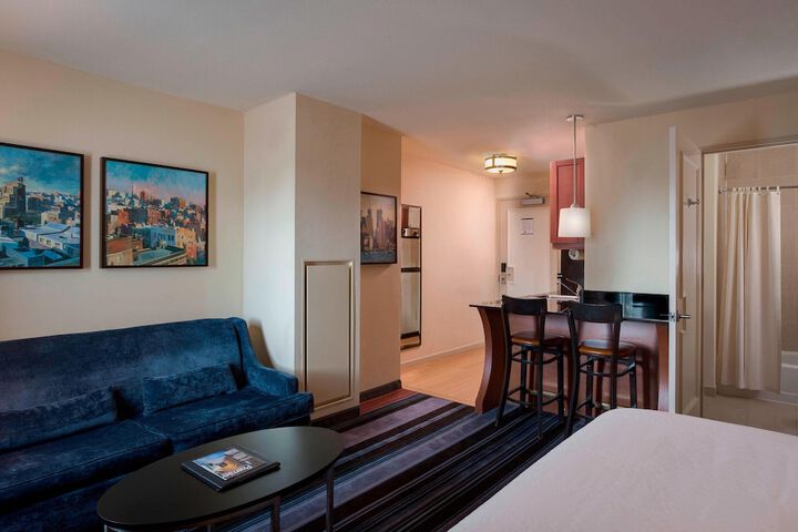 Room 33 of 53