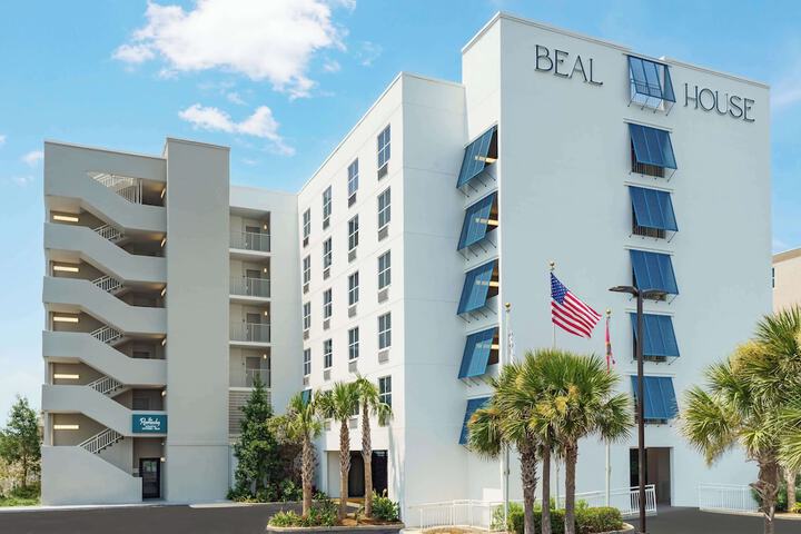 Beal House Fort Walton Beach Tapestry Collection by Hilton