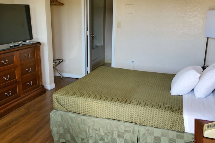 Room 7 of 31