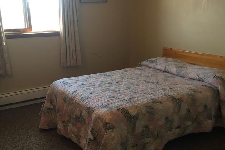 Wakiki Motel & Lounge