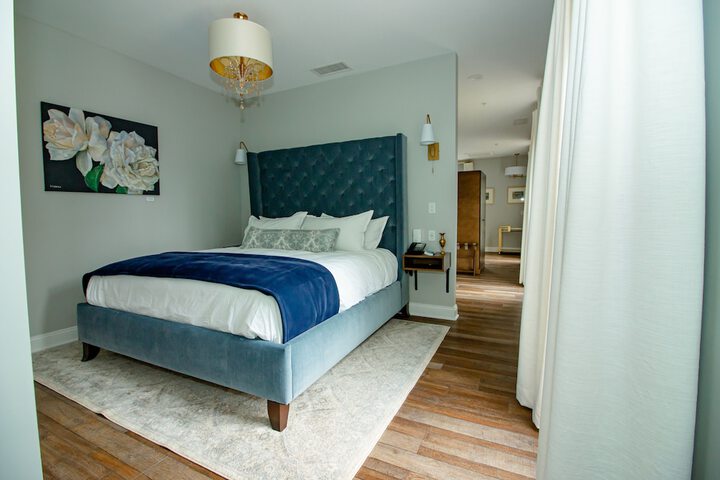Room 12 of 62
