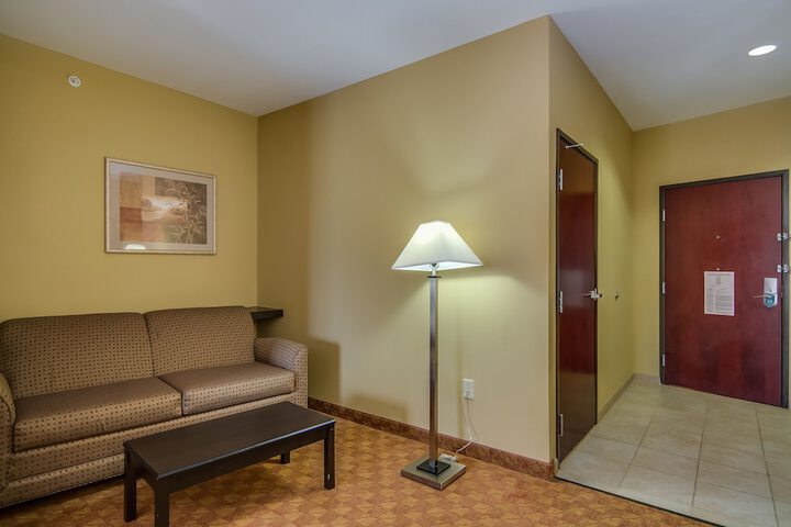 Room 34 of 68