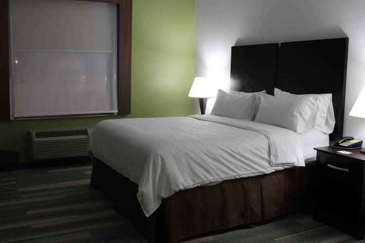 Room 19 of 32