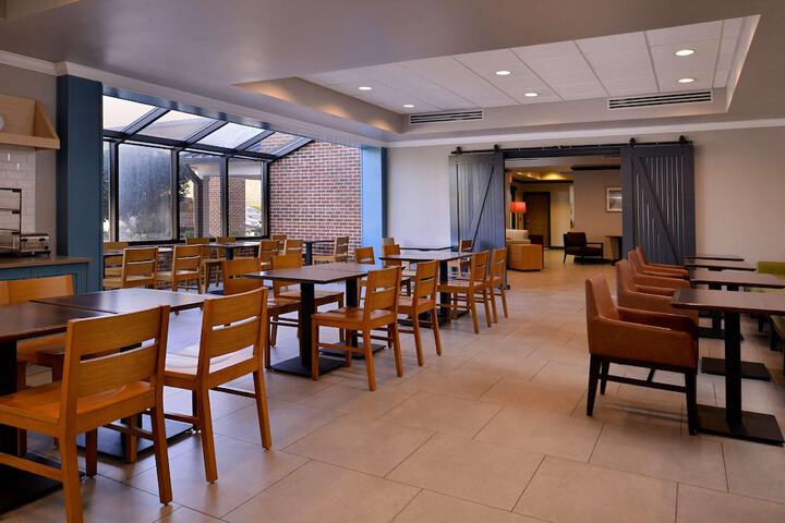 Country Inn & Suites by Radisson Raleigh-Durham Airport, NC