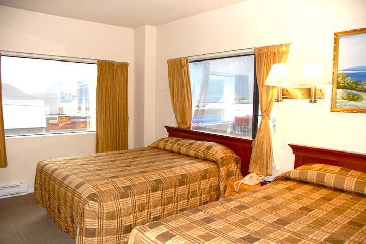 Hotel DeOro