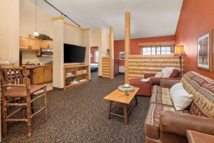bantr Grand Hotel Wausau - Rothschild