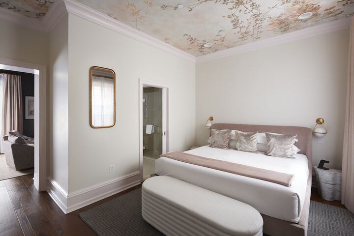 Room 15 of 64
