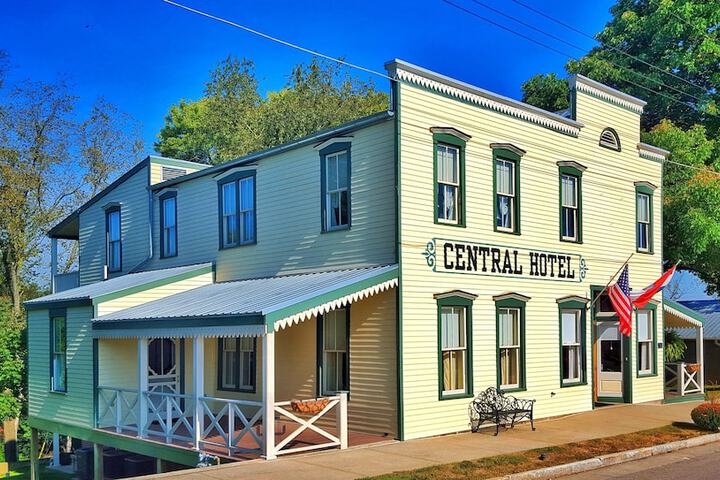 Central Hotel