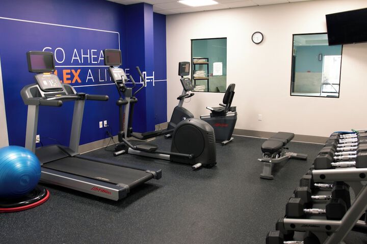Holiday Inn Express & Suites Albany Airport Area - Latham by IHG
