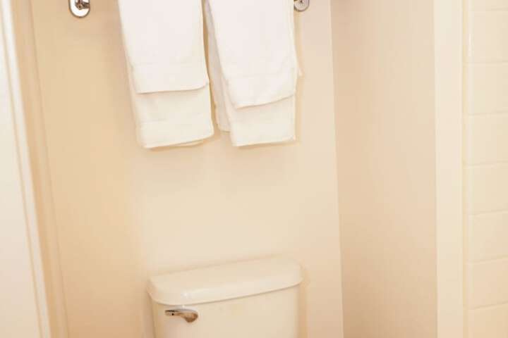 Room 52 of 76