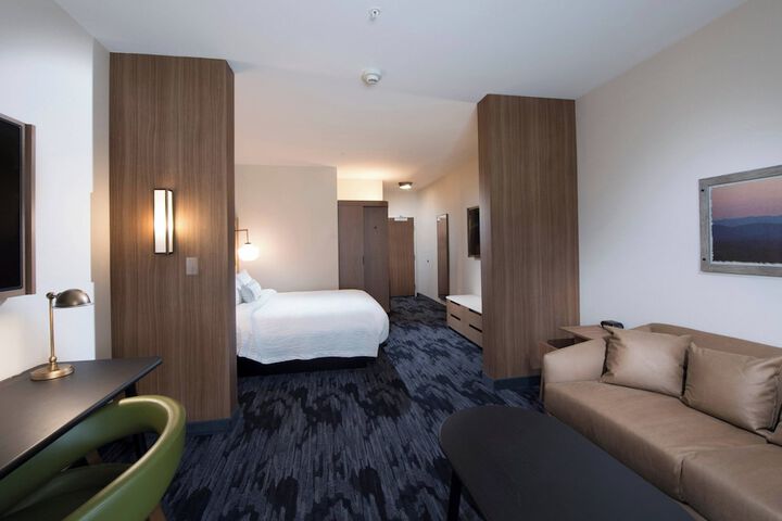 Room 19 of 33