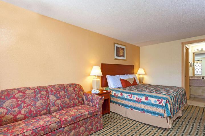 Knights Inn Seymour