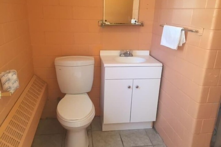 Room 2 of 7