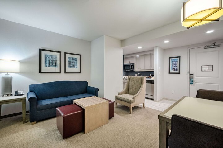 Room 20 of 37