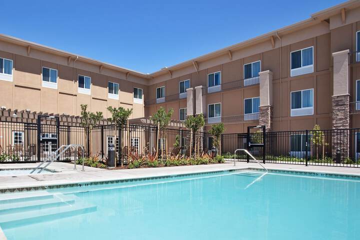 Pool 6 of 36