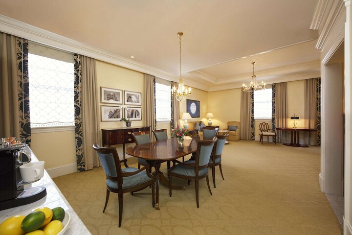 Room 11 of 44