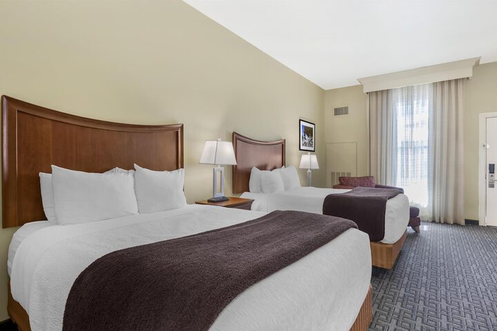 Best Western Plus Swiss Chalet Hotel & Suites