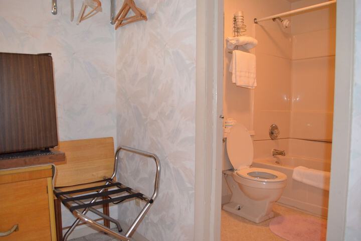 Chamber Lane Motel