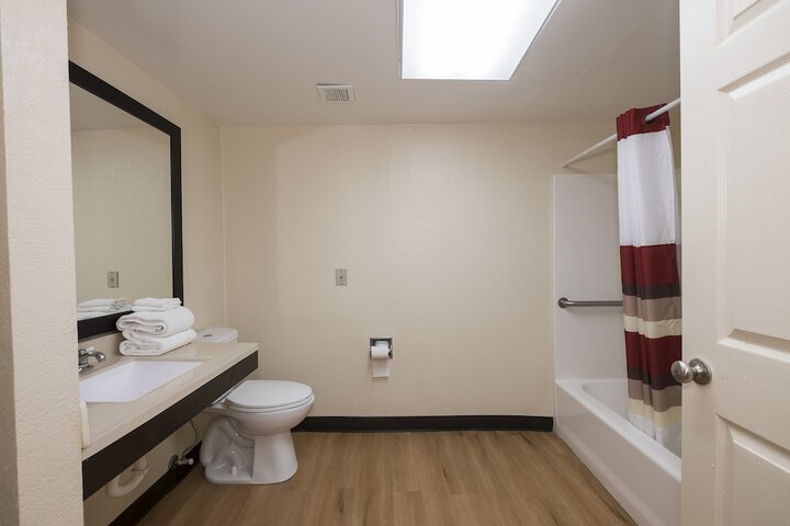 Room 28 of 52
