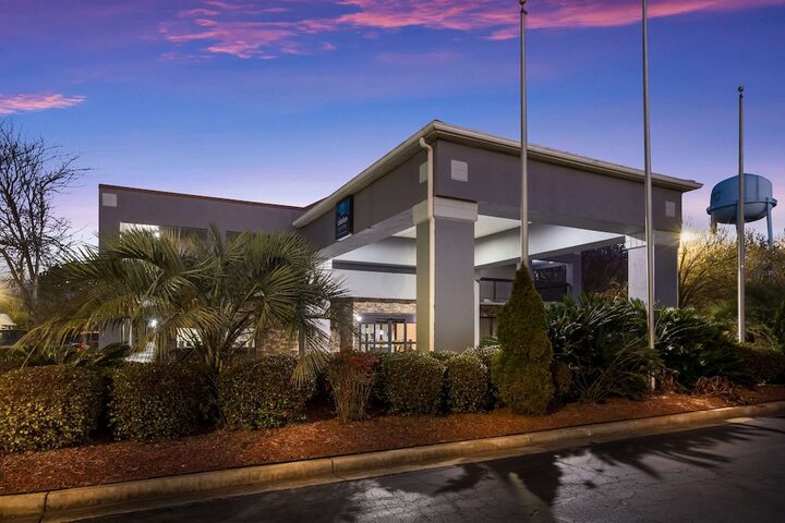 Hotel 5 of 41