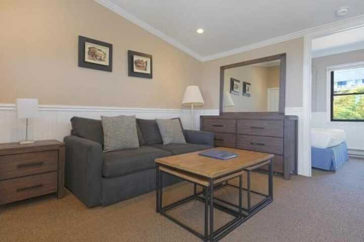 Room 18 of 29