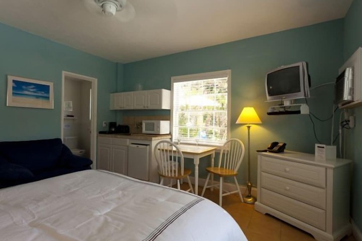 Room 26 of 141