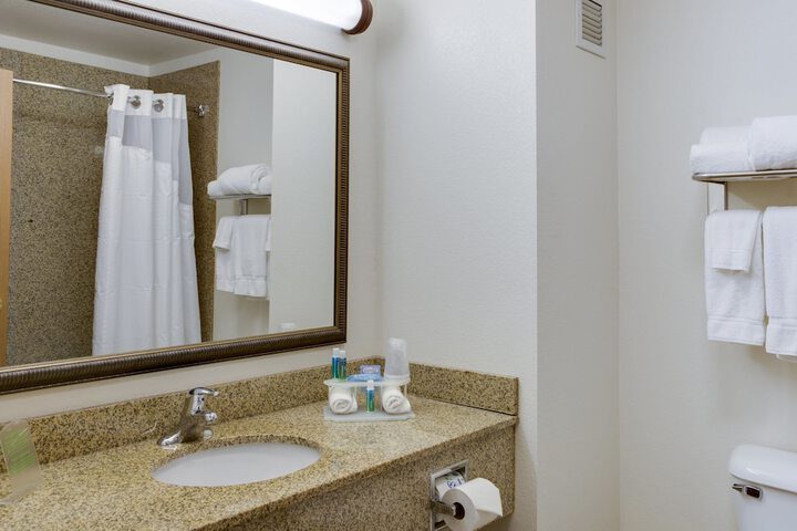 Room 14 of 49