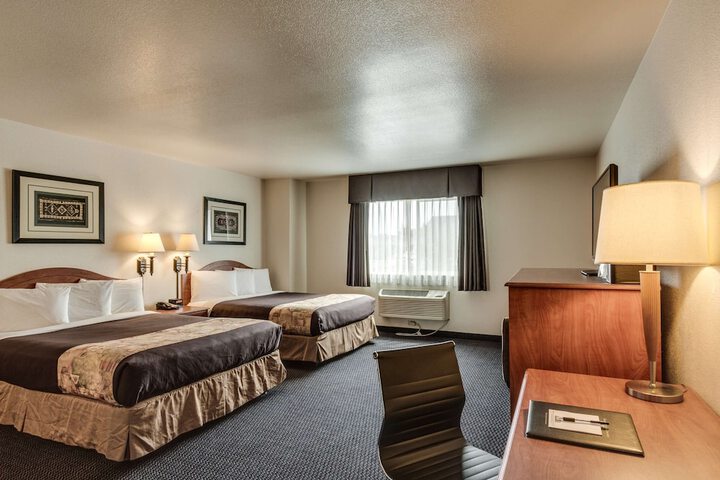 Room 32 of 49