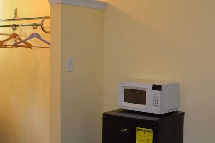 Room 7 of 16