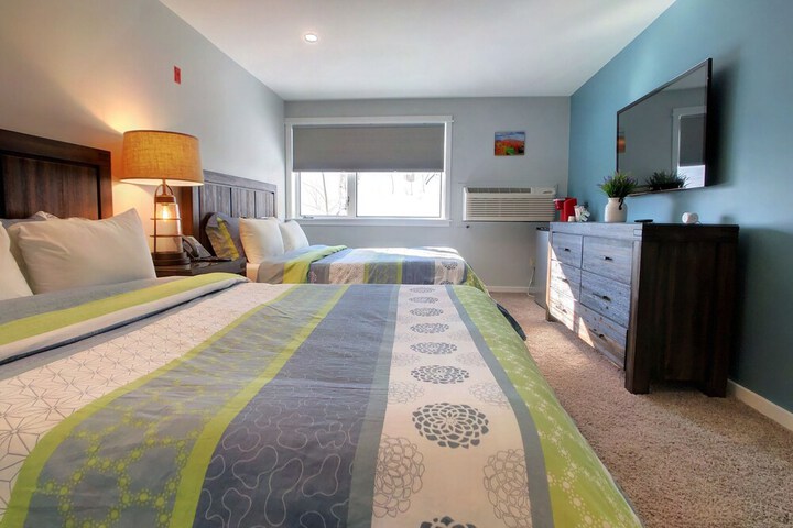 Room 109 of 213