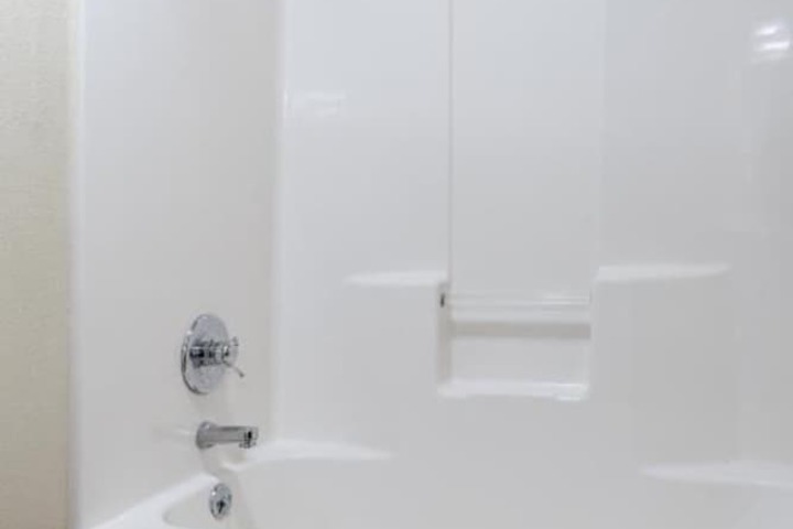 Pinedale Hotel & Suites