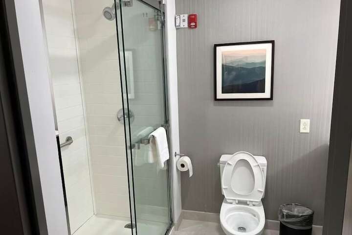 La Quinta Inn & Suites by Wyndham Manchester / Arnold AFB
