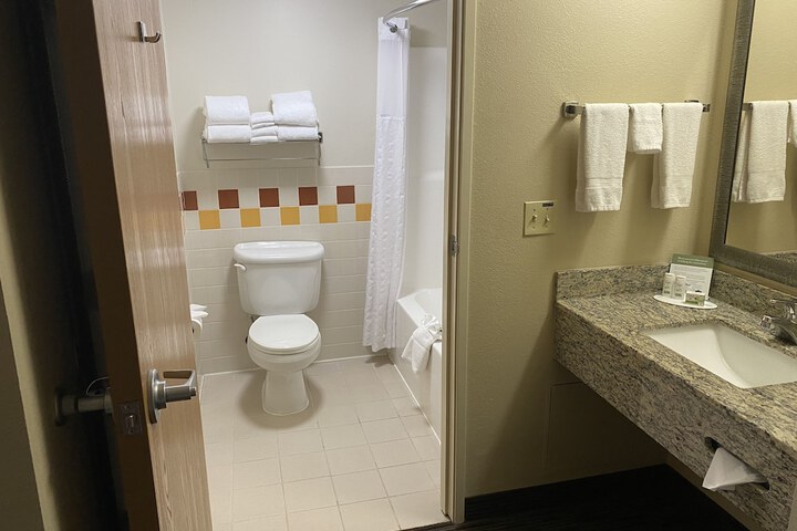 Room 20 of 32