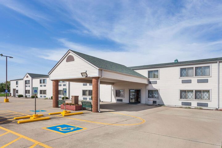 Hotel 3 of 33