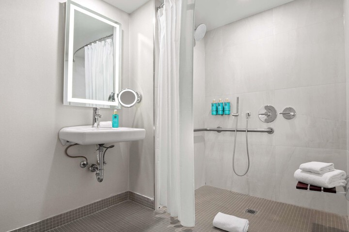Novotel Toronto Centre