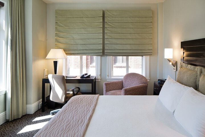 Room 44 of 57