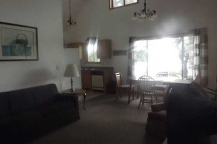Shady Hollow Resort