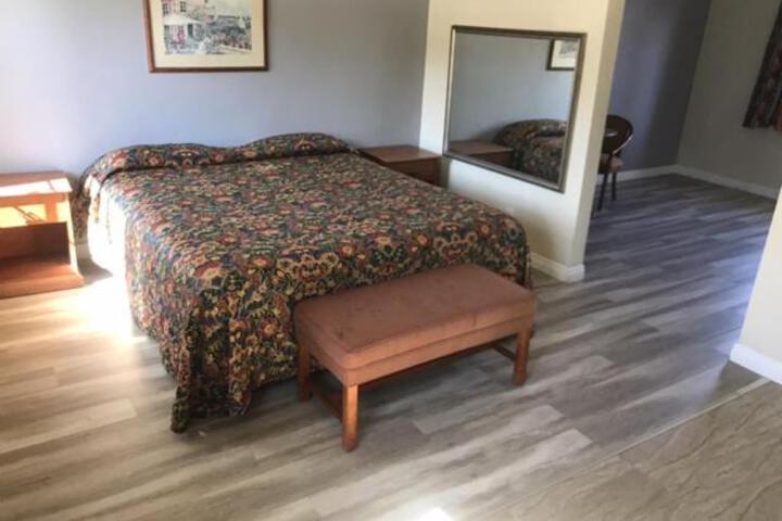 Galleria Inn Montclair / Ontario