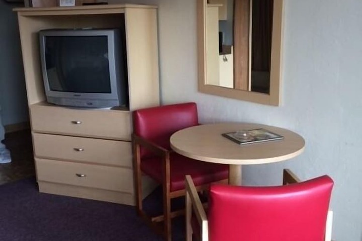 Room 30 of 53
